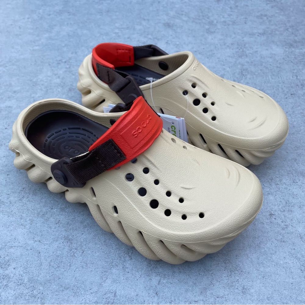 Crocs Echo Clog - Picture 14 of 15